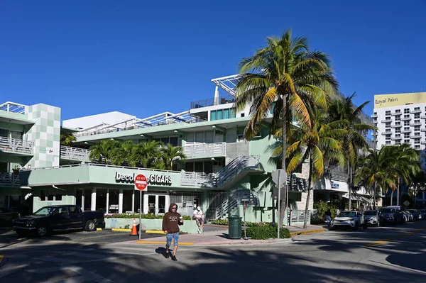 Art Deco Historic District on Ocean Drive in Miami Beach, Florida. — Stockfoto