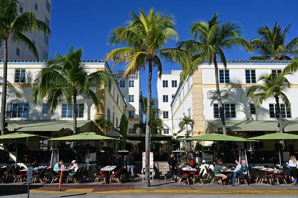 Art Deco κτίρια στο Ocean Drive στο Μαϊάμι Μπιτς, Φλόριντα. — Φωτογραφία Αρχείου