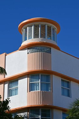 Miami Beach, Florida 'daki Ocean Drive' daki Art Deco binaları.