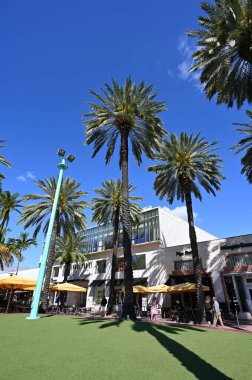 Lincoln Road Mall in Miami Beach, Fllorida.