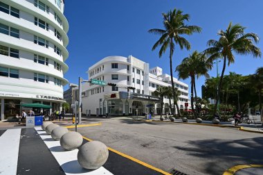 Art Deco Lincoln Theatre on Lincoln Road Mall in Miami Beach, Florida on clear cloudless morning.