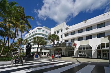 Art Deco Lincoln Theatre on Lincoln Road Mall in Miami Beach, Florida on clear cloudless morning.