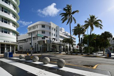 Lincoln Road Mall, Miami Beach, Florida Coronavirus Otel, restoran ve sahil kapatma.