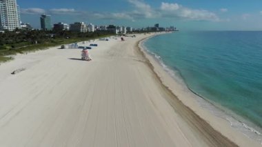 Florida, Miami Plajı 'ndaki Güney Sahili' nin koronavirüs kapanışı altında hava görüntüsü..