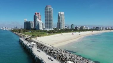 Florida, Miami Plajı 'ndaki Güney Sahili' nin koronavirüs kapanışı altında hava görüntüsü..