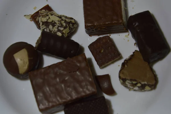 Hediyeler için dolgulu çikolatalar yakın plan. — Stok fotoğraf