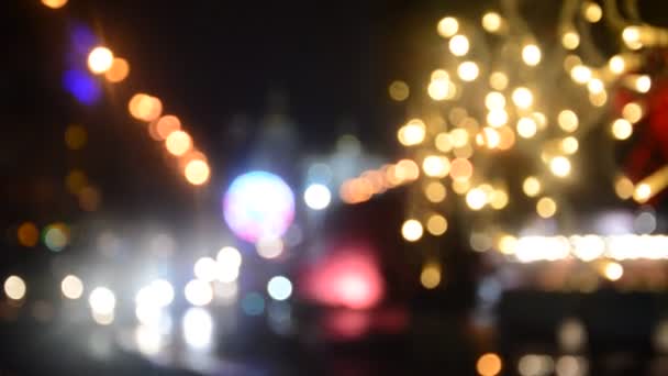 新年のぼんやりとしたガーランドは夜になると輝き — ストック動画