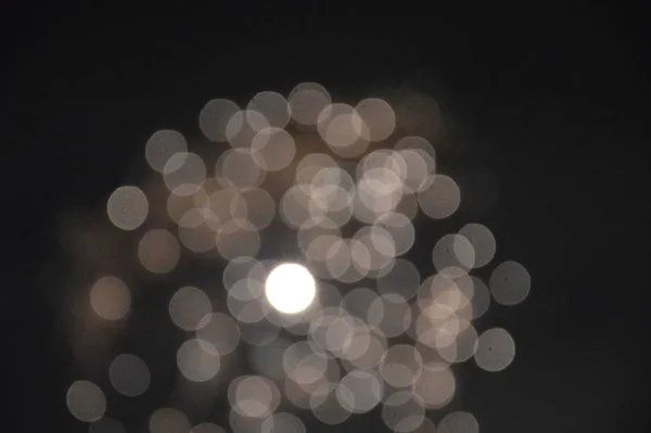 Fireworks explode on new year's night — Stock Photo, Image