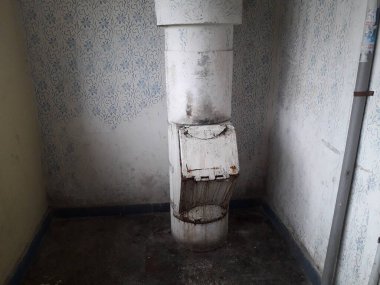 Kiev, Ukrayna - 5 Ocak 2020: Çöpçü girişi