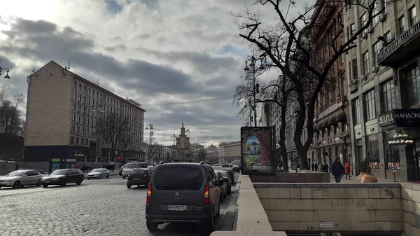 Kijów, Ukraina - 3 lutego 2020: Centralna ulica Chreschatyku — Zdjęcie stockowe