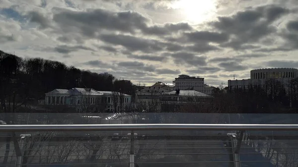 KIEV, UCRÂNIA - FEVEREIRO 3, 2020: Rua central de Khreschatyk — Fotografia de Stock