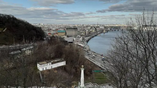 KIEV, UKRAINE - FEBRUARY 3, 2020: Panorama of the city and a vie — 图库照片