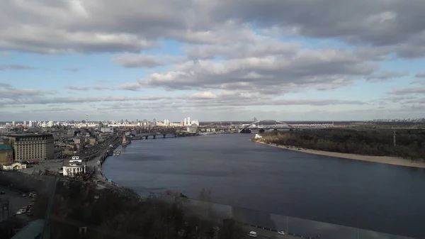 KIEV, UKRAINE - FEBRUARY 3, 2020: Panorama of the city and a vie — 스톡 사진