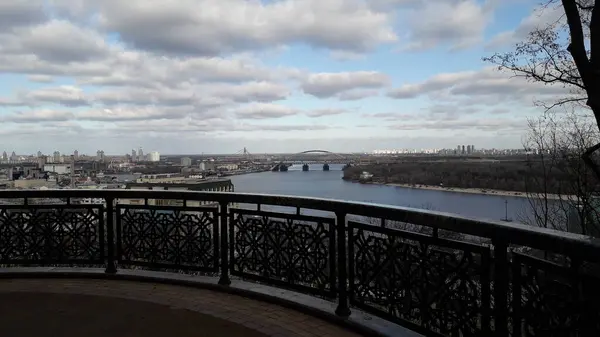 KIEV, UKRAINE - FEBRUARY 3, 2020: Panorama of the city and a vie — ストック写真