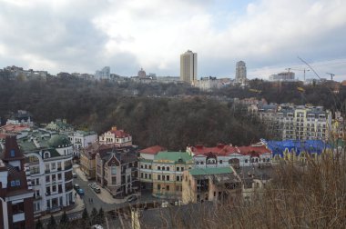 Kiev, Ukrayna - 16 Şubat 2020: Şehir ve kemer panoraması