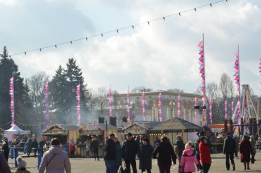 Kiev, Ukrayna - 29 Şubat 2020: Maslenitsa kış bakımı ve baharın gelişi