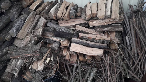 Holzeinschlag Und Lagerung Von Brennholz Auf Dem Land Für Die — Stockfoto