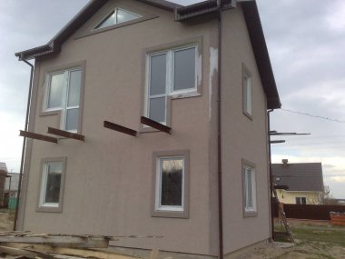 Ülkedeki bir kulübede özel bir konut inşaatı