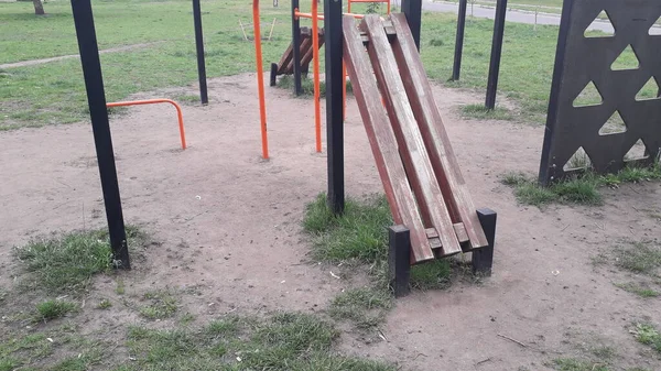 Moderno Campo Esportes Máquina Exercício Quintal — Fotografia de Stock