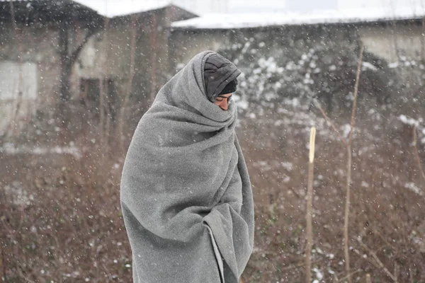 Migrants à Belgrade pendant l'hiver — Photo