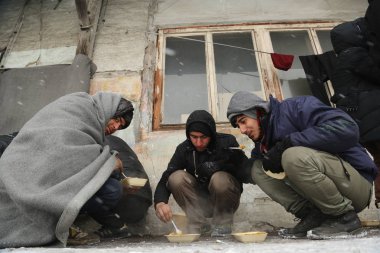 Belgrad 'da kışın göçmenler