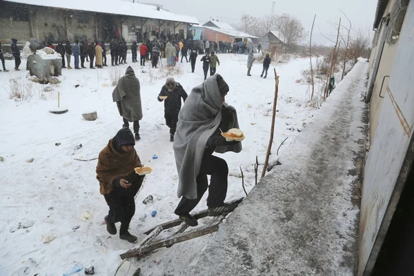 Belgrad 'da kışın göçmenler — Stok fotoğraf