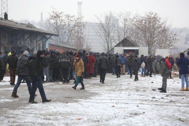 Sırbistan 'da AB yolunda sıkışmış göçmenler