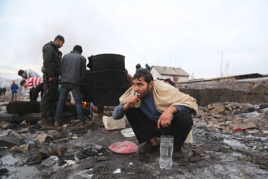 Kış aylarında mültecilerin Sırbistan