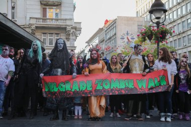 Grup insanlar makyaj bir zobies gibi