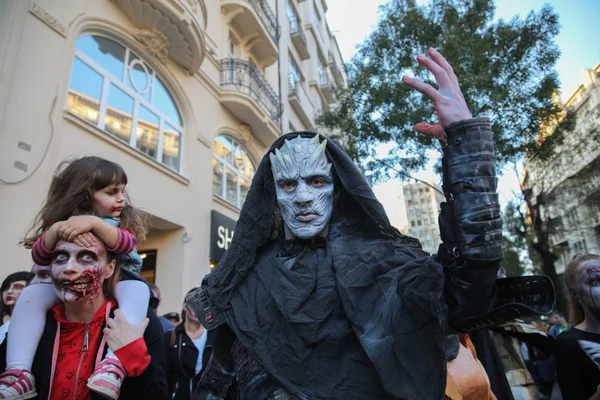 İnsanlar serisi Oyun tahtlar kostümleri