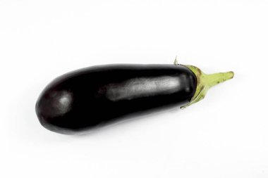 beyaz üzerine patlıcan