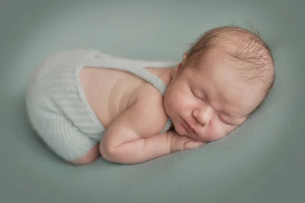Dormir Nouveau Garcon Jours Image Libre De Droit Par Alexsmith C Dormir Nouveau Garcon Jours Image Libre De Droit Par Alexsmith C