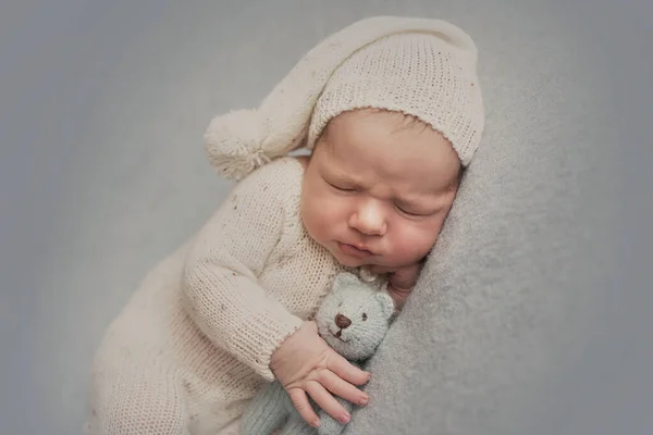 Un Nouveau Ne Endormi Concept Sain Et Medical Enfant En Sante Concept D Hopital Et De Un Nouveau Ne Endormi Concept Sain Et Medical Enfant En Sante Concept D Hopital Et De