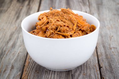 Barbekü domuz eti kase çekti