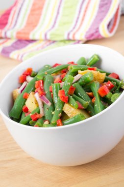 yeşil fasulye ve patates salatası