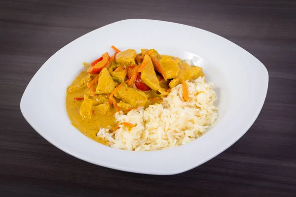 Homemade chicken curry with rice — Stock Photo, Image