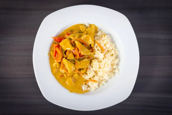 Homemade chicken curry with rice — Stock Photo, Image