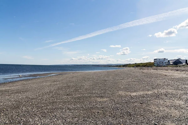 Lågvatten Matane kustutsikt över Saint Lawrence-floden på sommaren — Stockfoto