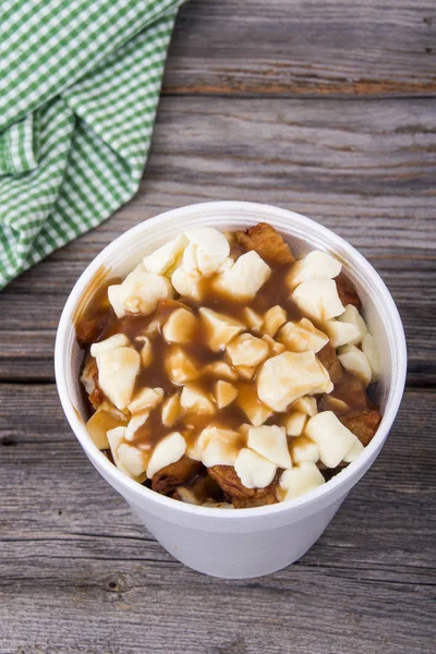 Poutine quebec étkezés Vértes — Stock Fotó