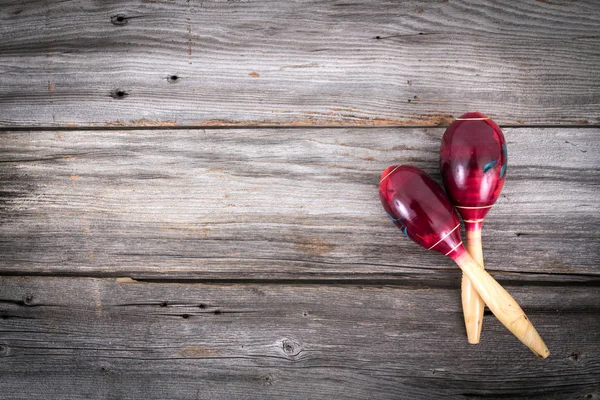 Wood background with maracas — Stock Photo, Image