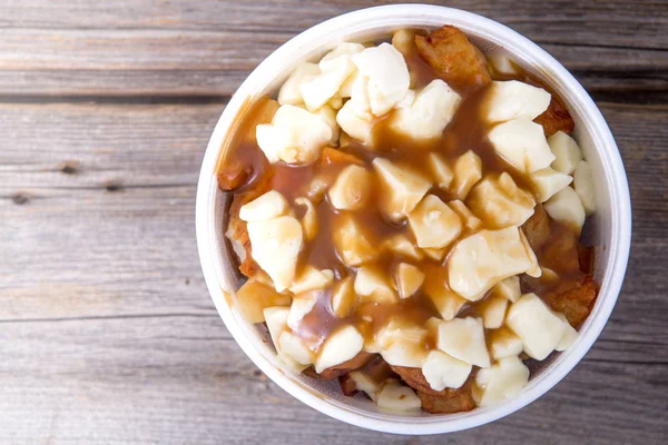 Poutine quebec étkezés Vértes — Stock Fotó