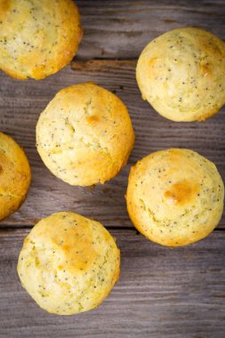 ev yapımı limon haşhaş tohumu kekler