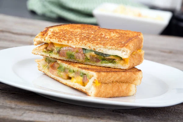 Pesto tomato grilled cheese sandwich — Stock Photo, Image