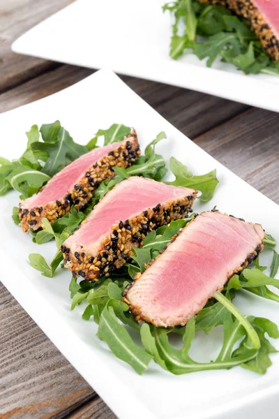 Tuna tataki sesame crust appetizer plate — Stock Photo, Image