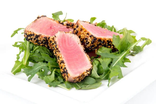 Tonijn tataki sesam korst voorgerecht plaat — Stockfoto