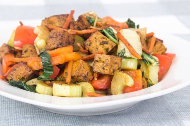 Tofu ve Sebze Kızartması