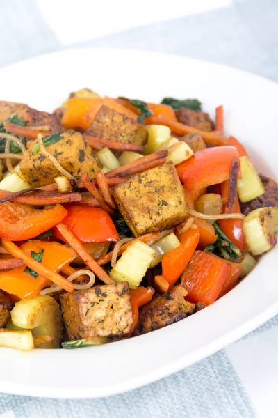 Tofu y salteado de verduras — Foto de Stock