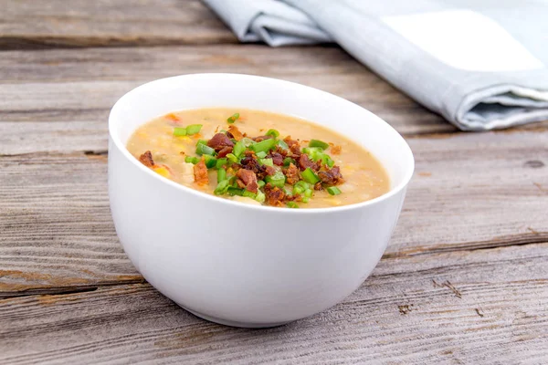 Zuppa di crema di zuppa di mais fatta in casa — Foto Stock