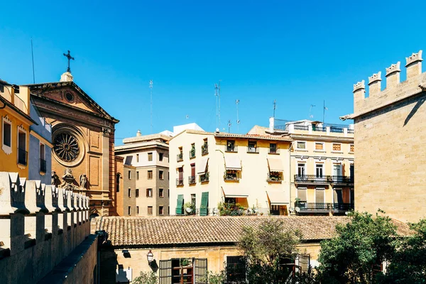 Arquitectura de Edificios Clásicos en Valencia —  Fotos de Stock