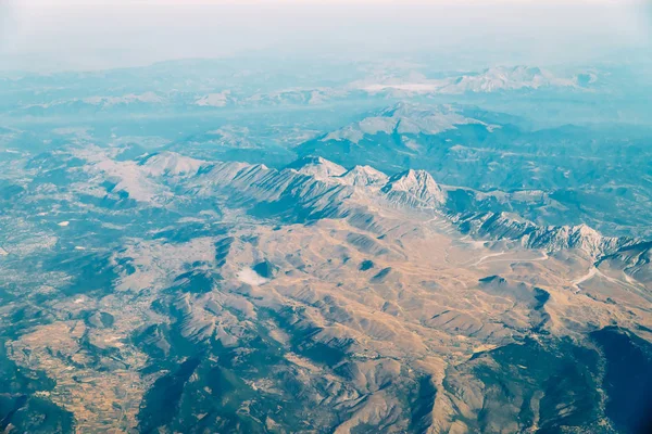 Planet Earth ufuk görünümünü uçak